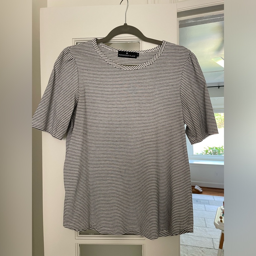 TUCKERNUCK BLACK & WHITE TEE